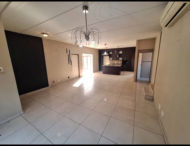 3 BEDROOM HOUSE FOR SALE IN VANDERBIJLPARK SE 8